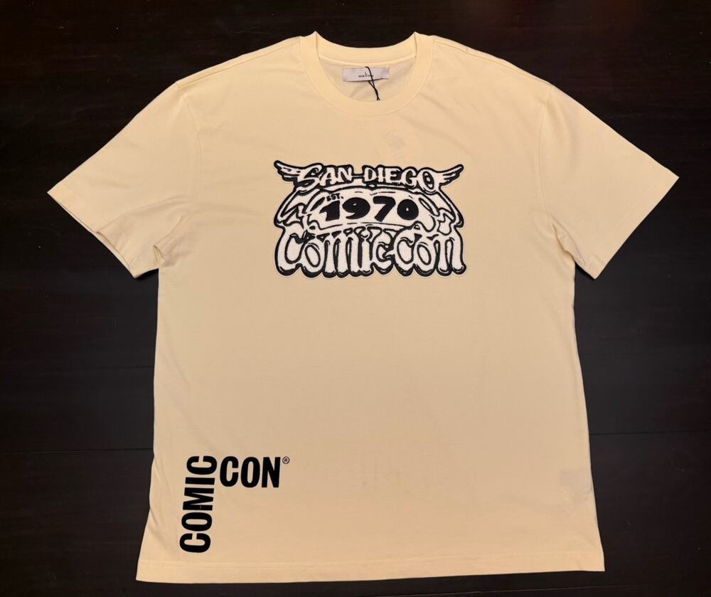 NWT [L] San Diego Comic Con SDCC 1970 Eggshell Shirt HTF Front Patch Official
